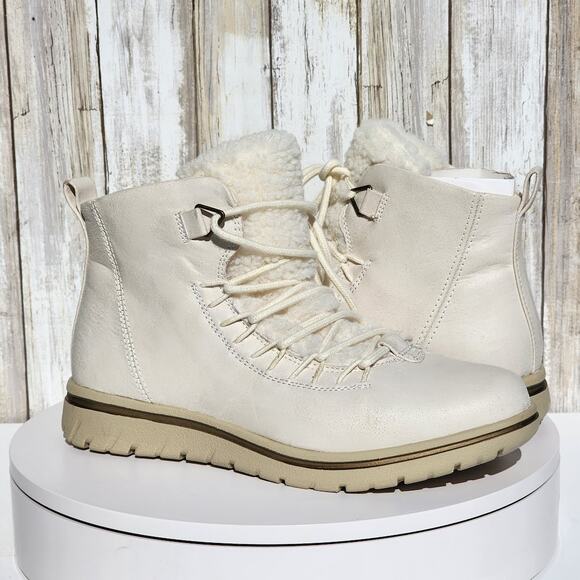 NEW - Cliffs by White Mountain Women's Happiest Lace-Up Booties - Size 9.5 - Picture 1 of 13